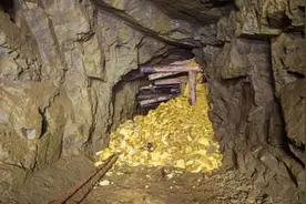 80年代山西农民砍柴发现藏金洞：携2块金砖到银行兑换，当场被抓图片