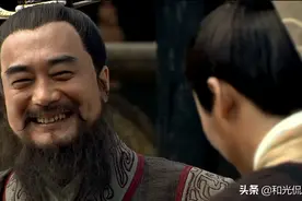 宋江让卢俊义当老大，李逵：别让了，我杀将起来，大家作鸟兽散图片