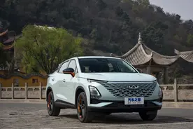 奇瑞OMODA 5：镂空尾翼+290牛·米，Ta回头率爆表！月底就能定图片
