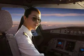 国航最年轻的“美女机长”，28岁驾驶百吨客机执飞，王峥牛在哪？图片