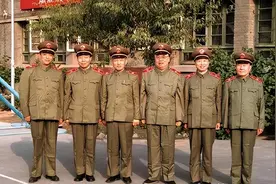 两个凡是”观点被提出后，他公开反对，后来成为副国级领导！图片