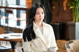 50岁女人：40岁和情人走到一起，同居10年，最后居然是我一无所有图片