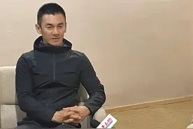 半岛论沂 | 专访《大突围》主演任天野：临沂是一座英雄的城市，要把好作品奉献给观众图片