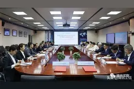 【聚焦】强强联合！长飞公司与华工科技签订战略合作协议图片
