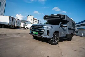 三段式硬升顶专利技术，独此一家！实拍途酷神龙大侠皮卡房车图片