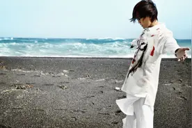 十年之约，一场演唱会万人大合唱，许嵩的歌陪伴了多少人的青春？图片