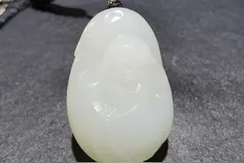 和田玉多少钱一克？图片