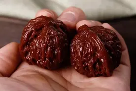 你的文玩核桃走“酱”了么？淡定这并不是啥坏事儿！图片