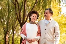 结婚当晚，他发现她腰上有根红绳，看清后他直呼后悔图片