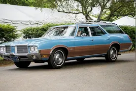 上世纪美国汽车设计师的脑洞有多大，设计成这样的车辆，你敢坐吗图片