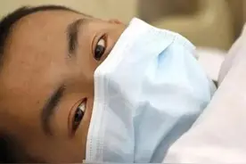 十年前，那位卖肾换苹果手机的男孩获赔147万，但却过得十分悲惨图片