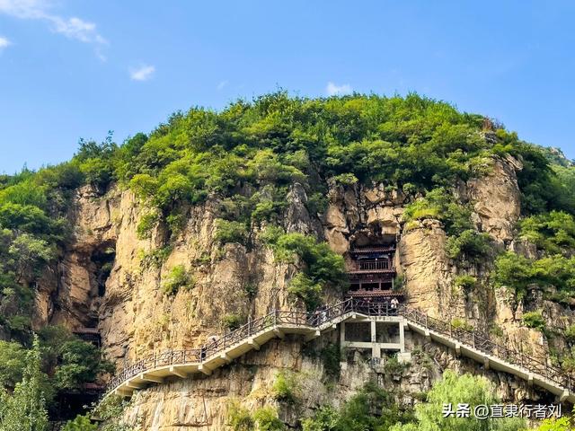 朋友携家人开车四小时去山西悬空寺却败兴而归，于是带他们来这儿