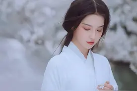 38岁苏轼为讨好12岁小妾，写下4句肉麻情诗，太会撩”了图片