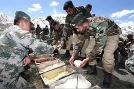 中国这道边境线，对邻国不设任何防线，两国士兵没事就串门蹭饭图片