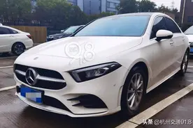 奔驰轿车屡次亮故障灯，厂家的解决方案却遥遥无期！图片