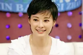 女星袁立与赵岭离婚15年：她三婚嫁诗人，他娶甘肃美女为妻图片