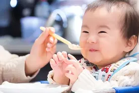 刘璇儿子4岁了还未吃过盐：孩子加盐是早一些好还是晚一些好？图片