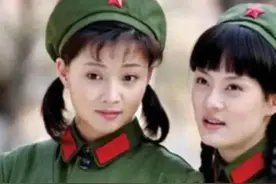 六五式军装：战友们曾留下过记忆时光，一颗红星两面红旗之辉煌图片