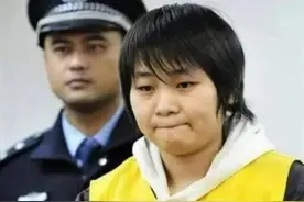 河南18岁女孩将父母分尸，砍钝了9把刀，还与尸体共度4天4夜图片