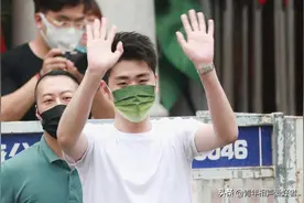 一个人比全社的两倍还多，天津德云社周年庆，张云雷的话题度登顶图片