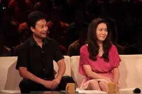 军旅歌手耿为华：被粉丝倒追两年成正果，离婚那天跟女儿抱头痛哭图片