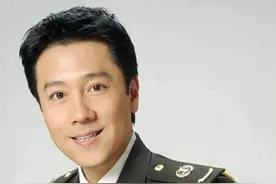 蔡国庆：两次情断异国恋后，娶亿万富婆为妻，如今儿子是他的骄傲图片