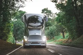 陆地超豪华“邮轮”太奢了！13米车长5米宽！奥地利A型房车亮相图片