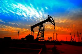 伊朗大量输出便宜石油，中国是最大客户，俄罗斯减产压力大图片