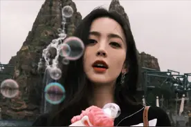 蠢美人古力娜扎的黑红成名路，和她三位前男友的“陈冠希行为”图片