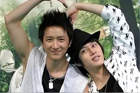 金希澈晒韩庚女儿出生伴手礼，庚澈是很体面的be？图片