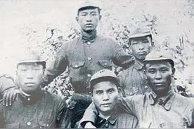 我军历史上的“山头”如何形成的？评定军衔必须考虑的因素图片