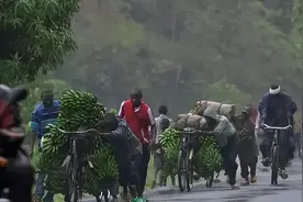 最穷国家：人均收入95元，一辈子吃不上肉，有自行车就是富豪图片