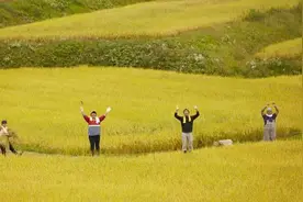 “我过自己的日子，怎么还帮到别人了？”图片