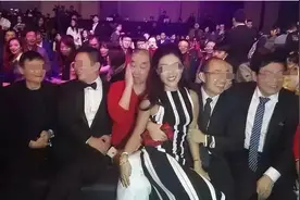 从4000块钱白手起家，到身价500亿，他的成功不只有脑白金图片