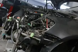 翻新一辆“状态不好”的大众迈腾B7，最终满血复活变新车图片