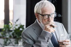 不用戒烟了？吸烟有害健康是“骗局”，尼古丁不致癌？告诉你真相图片