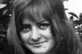 15岁女孩在游乐场离奇失踪，父亲寻找18年未果，44年后真相大白图片