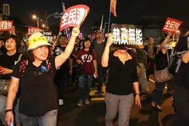 大陆暂停输入，岛内金煌芒果价格创20年新低，果农：熟到没人要图片