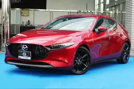 全新马自达3两厢版来了，造型更犀利，竞争思域和速腾，帅气图片