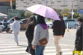 4月1日起 开车打电话将扣3分图片