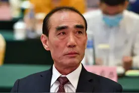 “零食大王”要退市，靠山寨韩国人，赚走200亿，如今扛不住了？图片