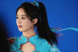 34岁赵丽颖太适合旗袍，生完孩子身材还这么好，网友：多拍古装吧图片