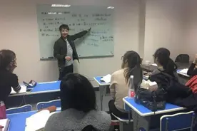 上了高中才发现，初中生补习与不补习的差距，庆幸当初没选错图片