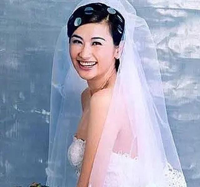 吴小莉：从“港漂”到华人女性杰出代表，缘何嫁大自己25岁老公？