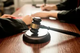 广西南宁：点外卖吃出蟑螂，这份意外 “加餐” 该如何维权？图片