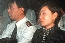 1998年，机长袁斌因不满分房，携妻劫机逃亡台湾，下场令人唏嘘图片