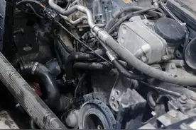 修车日记：翻新18万公里“残损车况”10年宝马X5，老车复活变新车图片