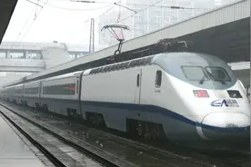 命运多舛！辗转多地的蓝箭号动车组仍被淘汰图片