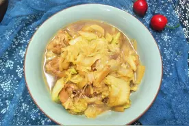 教你营养解馋的鸡腿炖白菜，美味过瘾超下饭，大人小孩都喜欢图片