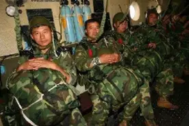 汶川地震，空降兵15勇士从4999米高空舍命盲跳，如今都过得如何？图片